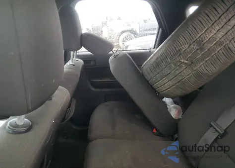 2010 Ford Escape Xlt from USA, damaged, VIN 1FMCU0D7XAKB80663